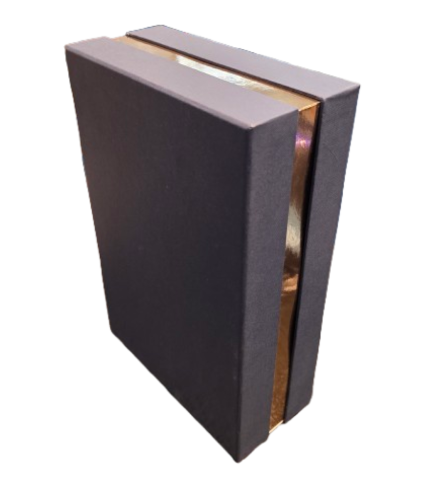 Pudełko Ozdobne ze Złotym Środkiem